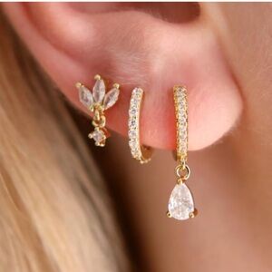 New! Antares Gold Crystal Drop Earrings Set (1072) NWOT
